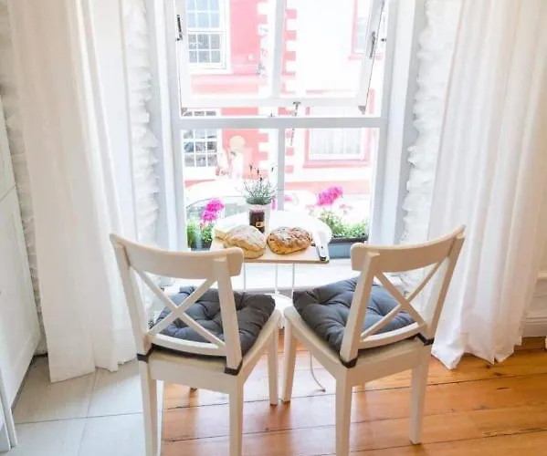 דירה In Town Center דינגל